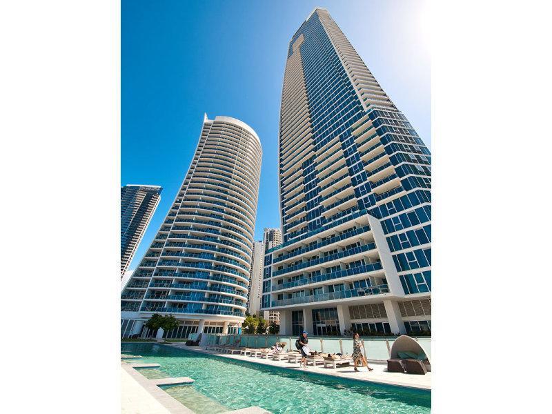 H Star Residences-- Paradise Stayz Gold Coast Exterior photo